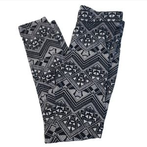 PINK Black Tribal Leggings